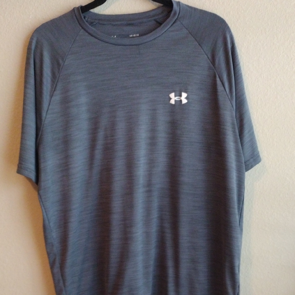 Under Armour Gray Short Sleeve Tee